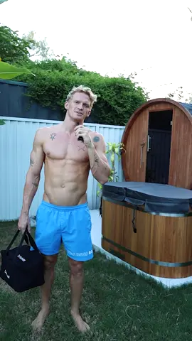 I founded the world’s best hydration drink with my mates. I use it daily to hydrate in training & after a sauna session. Electrolytes, vitamins, minerals. This is @Dr. Hydrate 