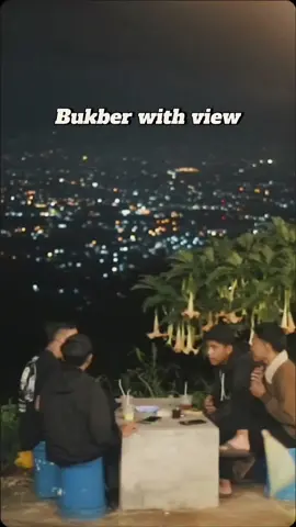INI DI SOREANG📌  Mana nih wargi soreang Banjaran yang bingung nyari tempat bukber nih tempat bukber tersyahdu dengan kerlip citylight soreang punya ✨✨ yuk reservasi sekarang!! 
