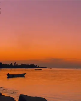 Mentahan by @ʍ ǝ ɹ p u Ɐ  #yourditzz #sunset #liriklagu 