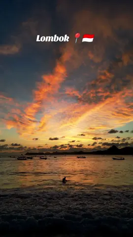 Flying over the beautiful Selong Belanak beach in #lombok  #indonesia #dji #drone #travel #sunset 