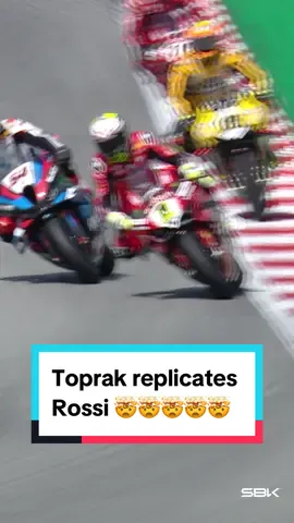 THAT move on the last corner is giving off 2009 vibes, isn’t it? 😎 After this, we’re left wondering what could happen in Race 2 👀  #CatalanWorldSBK 🏁 #WorldSBK #motorcycle #Motorsport #racing #sportsontiktok 