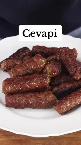 Qepaba/Cevapi - episode 1 of my new series Balkan Bangers!  And yes I put PARSLEY in my Qepaba - come for me!  500g Mince beef, 1 grated onion, 20g parsley, 1 TBSP flour, 1 TSP bicarbonate, 50ml sparkling water, seasonings:  1 TSP each or paprika, pepper and vegeta (Balkan vegetable powder) and chilli powder.  Comment below what Balkan recipes I should make next!  #qepaba #cevapi #balkan#balkanfood #series #balkanfood👩‍🍳 #fyp 