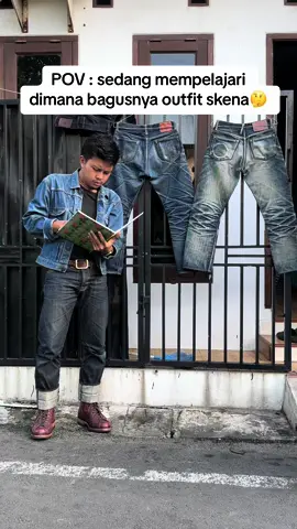 Anak denim juga anak skena, skena perdeniman namanya. Paham kok gue outfit itu bukan skena, tapi kalian ngerti kan outfit skena yg gue maksud...