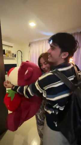 Untung ada sandel @delviraaskia @sandy ss happy birthday siyeee @Syellaisk 