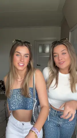 omw Joy ❤️‍🔥🕺🏼🪩 #foryou #foryoupage #stylingvideo #outfitinspo #fyp #tryon #OOTD #joy #joybloemendaal #house #housemusic #spring #matchingoutfit  #festival #festivalseason #Summer