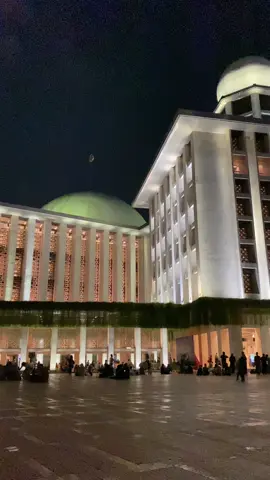 Vibesnya kya lebaran 🥺 meng sedih  #masjidistiqlal #jakarta #ramadhan2024 #masyaallahtabarakkallah #fypシ 