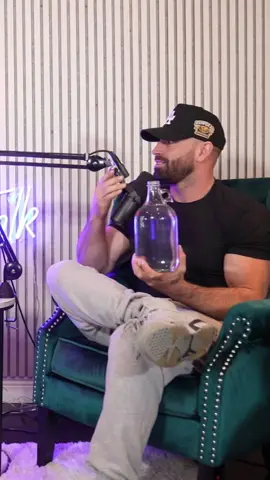 No one likes his shoes loo #fyp #fypシ #podcast #sarasaffari #bradleymartyn #rawgear 