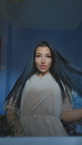 Ups 🤭🤭🤭 #dc #dlaciebie #foryou #foryoupage #fyp #fypage #fypシ゚viral #viral #viralvideo #viraltiktok #viralmusic #music #video #girl #brunettegirl #tiktok #tiktokerka #trend #trending