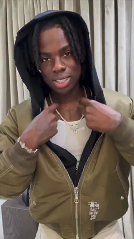 Rema got a new crazy piece coming soon! 👀 #rema #remanews #heisrema #heisremanewss #raveandroses #calmdown #fyp #naijatiktok  #ultra #charm #charmrema #raveandrosesultra #fypシ #foryou #foryoupage #remaperformance #performance #jewelry #diamonds #ices #luxury 