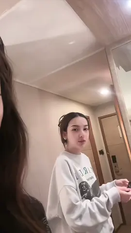 ทั้งทำเสียงออดอ้อนน้อง ทั้งชมน้องสวยไม่หยุด จินนี่คืนนี้หนูออกแนวนะคะ ☺️🤭🤍#จินม่า #jinma #จินนี่ณปภัช #เอ็มม่ามาร์ตีนี่ #jinnynapaphat #จินนี่เจนนิเฟอร์ #จินนี่มิสแกรนด์สกลนคร2024 #จินนี่มิสแกรนด์สกลนคร #จินนี่มิสแกรนด์ #emmamartini #เอ็มม่ามิสแกรนด์สตูล #เอ็มม่ามิสแกรนด์ #เอ็มม่า #จินนี่ #เอ็มม่ามิสแกรนด์สตูล2024 #มิสแกรนด์ไทยแลนด์ #มิสแกรนด์ไทยแลนด์2024 #เอ็มม่ามาร์ตินี่ #missgrandthailand2024 #เทรนด์วันนี้ 