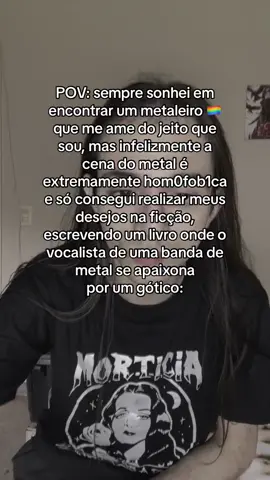 Só nos livros pra gente achar um metaleiro que goste de homens ✨🖤 📕Renascimento Sombrio #livros #metal #gotico #booktokbrasil #livrosderomance #romancegay🏳️‍🌈 #romancelgbt #livrosnacionais #renascimentosombrio 
