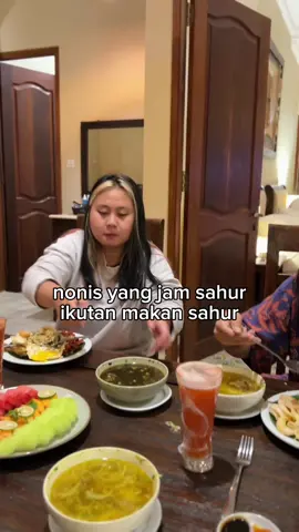 jadi mana teman nonis mu? sudah ikut pake mukena dan ikut sahur belum? #puasa #Ramadan @Pandutndut @Raisya Amalia @Your Lacuna @Loudry Alan 