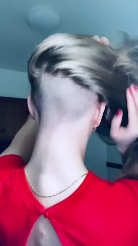 Shaved nape long hair #undercut #undercutgirls #undercutgirl #undercutdesign #undercuthairstyle #undercutsforwomen #shavednape #napeshave #blonde #shave #blondeshave #trichophilia #headshave #headshavewomen #headshavegirl 