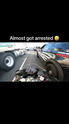 Yup i learned rq that day 🤣 #cops #bikes #bikesvscops #motorcycle #r6 
