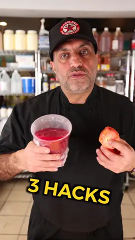 These are 3 restaurant kitchen hacks that you should be using at home.  #KitchenHacks #tipsandtricks #lifehacks #smarternotharder