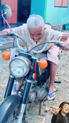 #abuela #🏍️🏍️ #risas #comediahumor #motoqueira #fypシ゚viral #fypシ#soy#meveo en algunos años#🤗🤗 