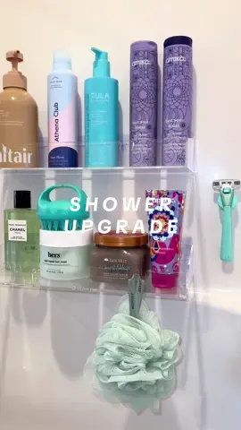 elevating my shower with these amazinggg acrylic shelves from amazon🛁🤍 #showerproducts #bathroomorganization #asmr #fyp 