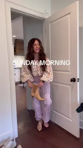 happy palm sunday🥹🫶🏼🩷🦋✨thankful for our church & all of you!! Lysm! #momoffour #motherhood #morningroutine #sundaymorning #sundayreset #pastorswife 