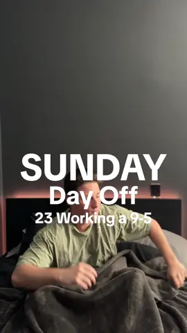 Hows your Sunday going?! #FinancialAnalyst #grwm #5to9 #9to5 #finance #gym 