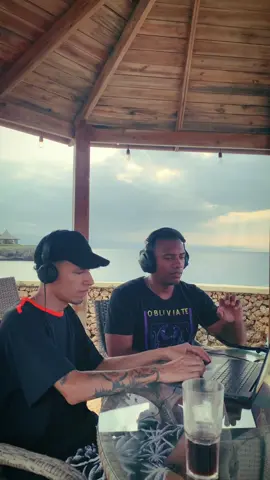 Esto es algo nuevo que estamos trabajando junto a mi colega @Kashwell  🇨🇴x🇩🇴 comenta 🔥🔥#electronicmusic #trance #nwmusic #dj #trancemusic 