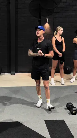 MIC’D UP DEMOS WITH COACH TAY 🎤 (part 1) #micdup #gym #fyp #GymTok #sydneygym #Fitness #TYGK #yardnation #theyard #fyp #fypシ #foryoupage #coach #personaltrainer 