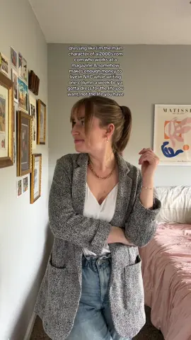 just waiting for someone to give me a column!! #OOTD #fitcheck 