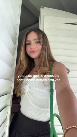 salio el sol hace una semana y ya estoy super bronzeada byeee