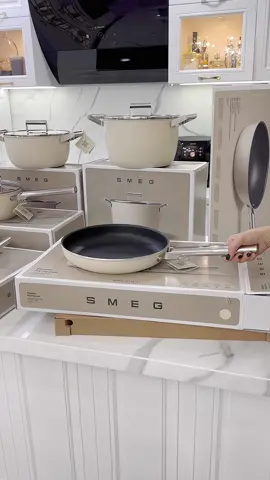 Unbox bộ nồi của Smeg#luuthuy #smeg #bep #nghiennha #xuhuongtiktok #refill 