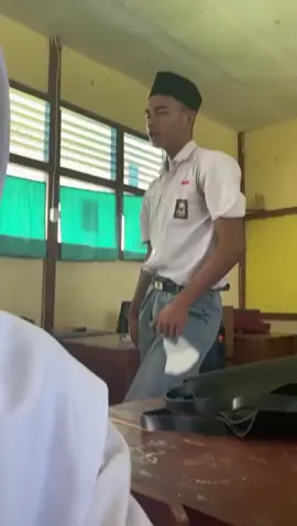 #Bismillahirrahmanirrahim#Alhamdulillah terima kasih Ya Allah sudah mendengar dan mengijabah Doa2 Hamba🤲🤲🤲😭😭😭 tadi malam dlm tidur hamba di datangi Anak Syurgaku di dalam mimpi..ia memakai baju putih dan wajah nya bersih dan berseri,dan hamba bicara dgn nya bilang ada wajah yg mirip sekali dgn mu Nak tapi ia hanya tersenyum dan lalu pergi(serasa nyata)🥺🥺🥺. Alfatihah Muhd Akmal Maulana Bin Suherman🤲🤲🤲