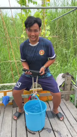 Này dép để mang hay để test 🫣