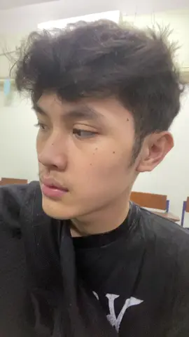 siapa disini yg gasuka kelas pagiiiii