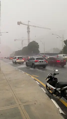 Nasib naik motor klau hujan#bawamotor 