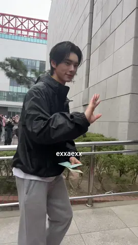 240322 뮤직뱅크 출근길 #이채민 #leechaemin 