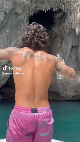 Potevo ballare con lui invece sto con pupu 😂#duetto #neipertee #viral 