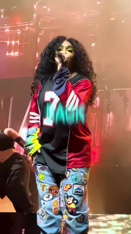 SZA - Broken Clocks LIVE 🔥 (Sped Up) #sza #rnb #singing #edit #sostour