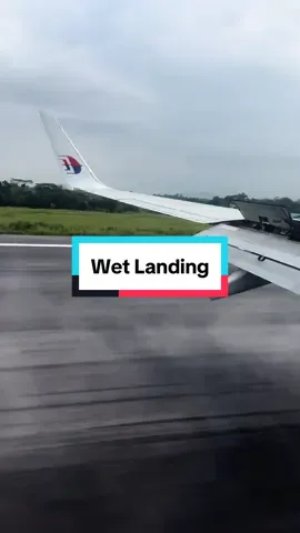 Malaysia Airlines flight 2544 landing in Kuching Airport, Sarawak #malaysiaairlines #airlines #tiktok #Love #fyp #fypシ #viralvideo #viral #tiktokmalaysia 