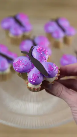 making butterfly cupcakes✨🦋 #funfetti #baking #dessert #food 