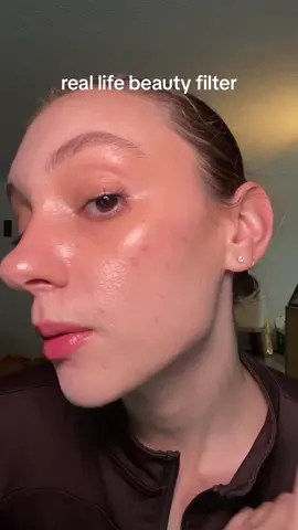 DO U SEE THAT BEFORE AND AFTER?! it’s a real life beauty filter  #kimchichicpowder #loosepowder #tiktokshopspringsale 