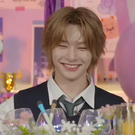 su cabello 💘 #jeongin #i_n 