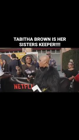 Us women have to stick together against Peri😩 IYKYK Laaawwdddd Peri be so disrespectful 😩 Last week I was on the red carpet being interviewed by @tanishalavernegrant and Peri tried to take over😩. I was prepared tho and blessed my sis with a fan ❤️. #perimenopause #menopause #womanhood #sisterhood #tabithabrown 