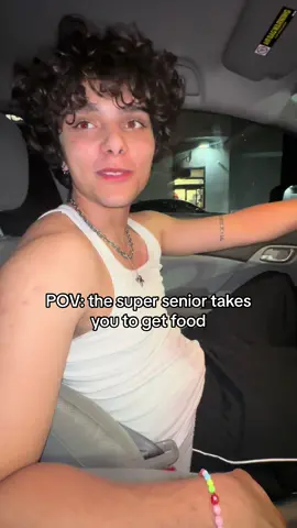 Where my hug at?? #foryou#viral#supersenior#school 