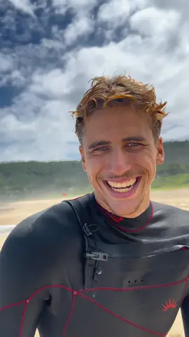 Roupa de borracha de qualidade 👌🏼 | 🎥 @Lucas Miller #surf #praia #wetsuits 