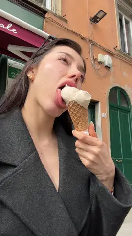 Inlove the gelato! #travel #italy #icecream #gelato #latte #leche 