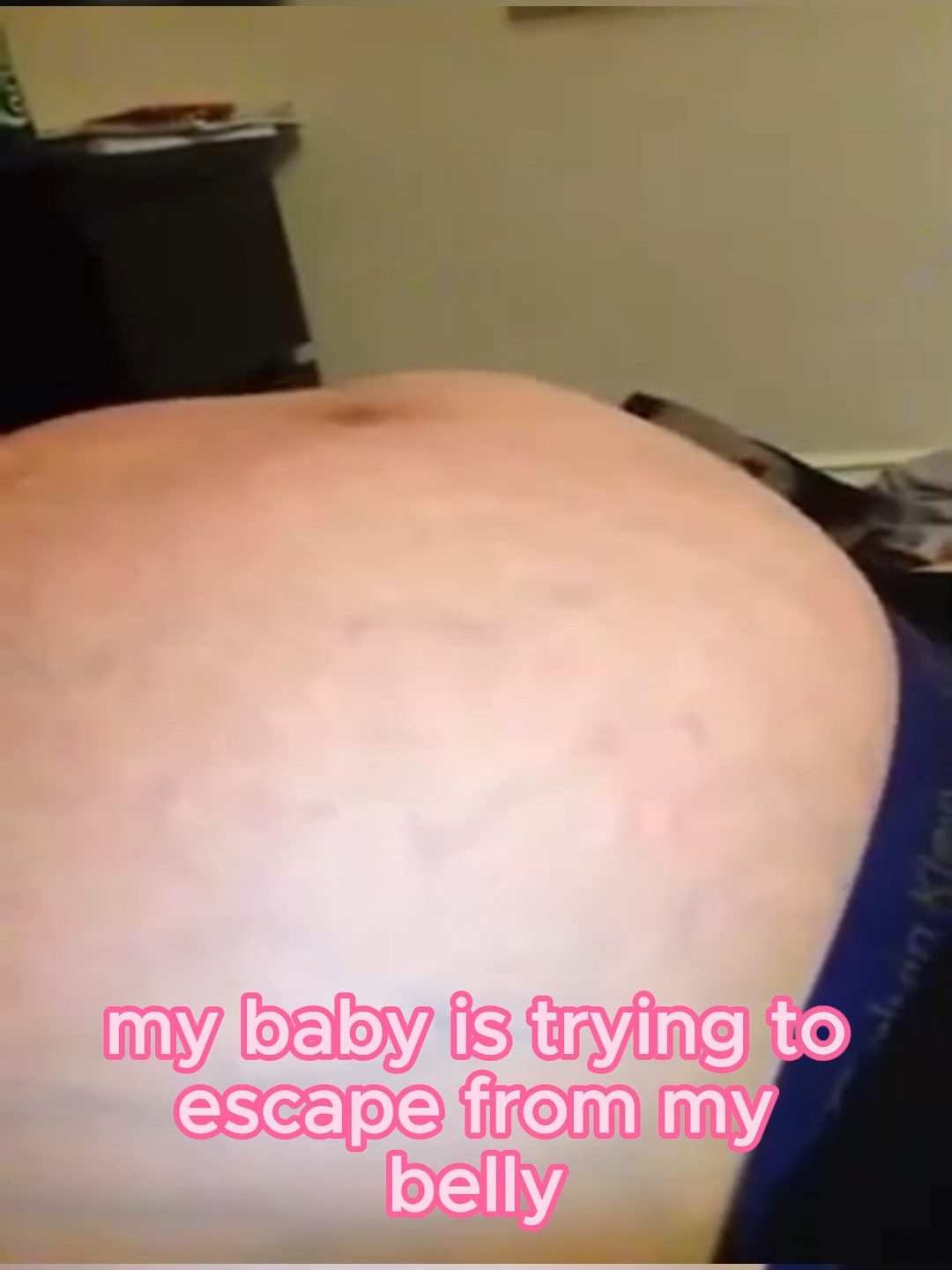 Baby Movements PART 1 😍 #pregnant #pregnantbelly #belly #stomach #pregnancy #bellymove #bellymovement #bellymoving #pregnantbellymove #pregnantbellymovement #pregnantbellymoving #alienbelly #babykick #babykicks #babykicking #babymovements
