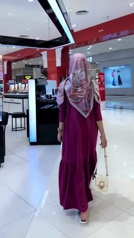 Rafella warna magenta 😍 #mididres #mididressoutfit #mididressstyle #mididresspolos #fypシ #outfitlebaran #ramdhan2024 