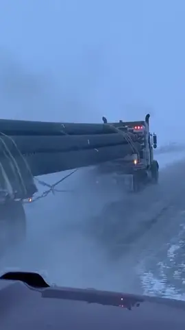 ALASKA🇺🇸 Long Pipe Hauling To Oil Field #alaskalife #alaska #icyroad #hellotiktok #truckers #follower #everyone #haulers #Alaska #winterwonderland 