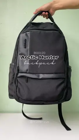 If you’re looking for a durable and high quality backpack, I highly recommend Arctic Hunter. #arctichunter #backpack #laptopbag #bag #schoolbag #officebag #travelbag #bagformen 