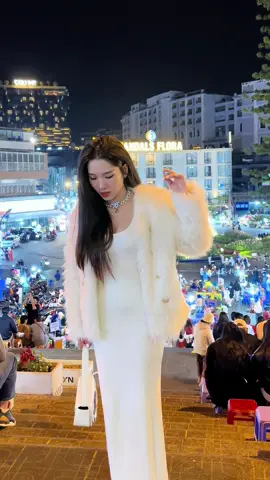 Có ai giống Ngoan không? mỗi lần muốn có ảnh đẹp mà còn phải bắt trọn từng khoảnh khắc là quay video xong về chụp ảnh màng hình lại~ mà Ngoan nói nhỏ cho nghe là video này Ngoan quay camera thường nhe~ nhả vía keke 🤣📸