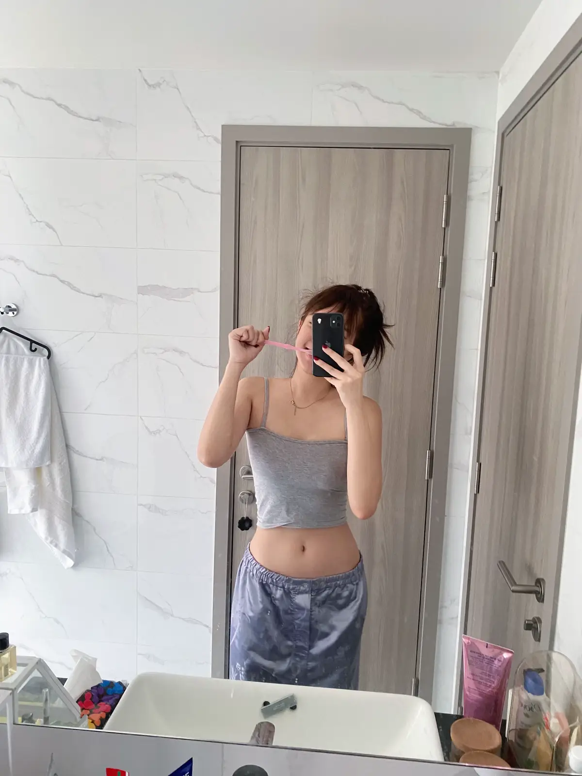 อย่าไปเล่นแนวรักเดียว