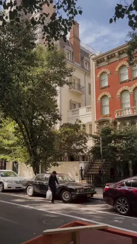 come take a late afternoon walk with me from the upper east side, across central park, and into the west side 🌞🏙️ just around the corner, summer in new york is the perfect time to experience the beauty of life in manhattan 📸🚕🎞️ shot on iphone 14 & 15 pro max 4k at 30fps #ethanbarberco #summerinnewyork #ues #uws #uppereastside #upperwestside #newyorkcity 